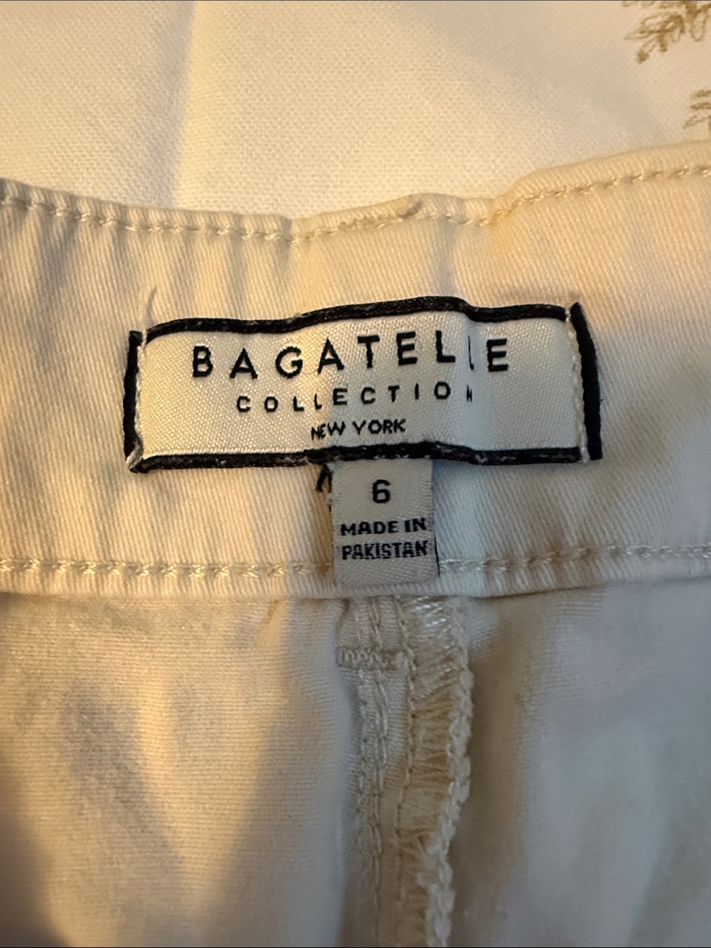 Wide Leg Cropped Cotton Pants in Light Beige - Picture 3 of 4